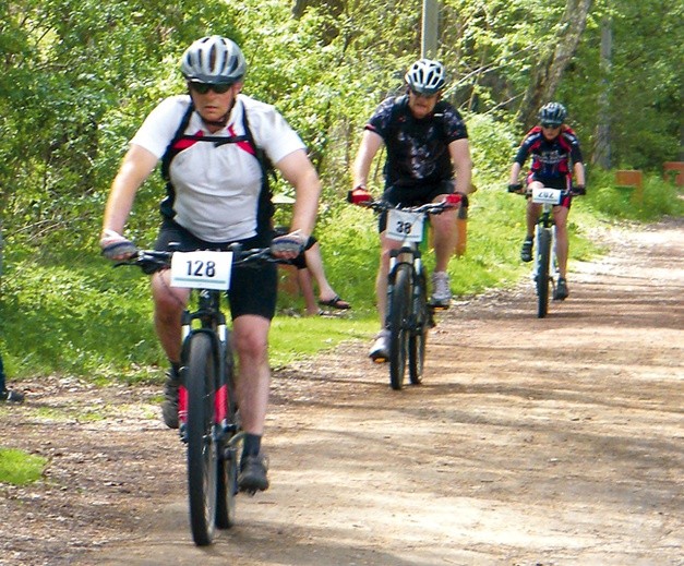  W tym roku w cyklu rowerowych maratonów Kaczmarek Electric MTB Stanisław Mocarski startuje z numerem 128. Po trzech z sześciu wyścigów zajmuje 12. miejsce w kategorii M4