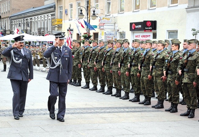 Skrzydła  nad miastem