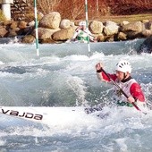  Pau, Francja. Występ w Pucharze Świata i zdobyty tam srebrny medal dał Grzegorzowi Kiljankowi prawo startu w slalomie kanadyjek jedynek 