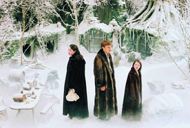 Zuzanna (Anne Popplewell), Piotr (William Moseley) i Łucja (Georgie Henley) 