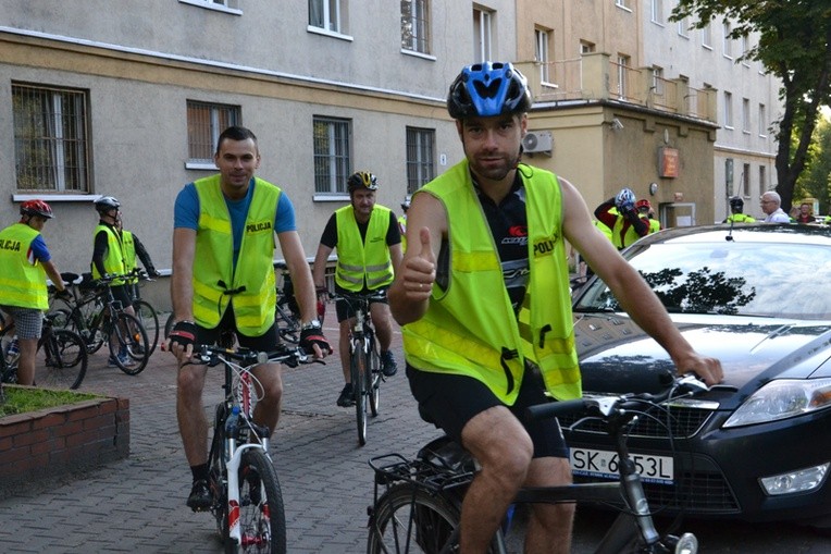 Policjant-cyklista-pielgrzym