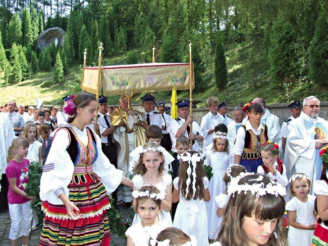 Abp Stanisław Wielgus złoty kapłański jubileusz obchodził w rodzinnej wsi