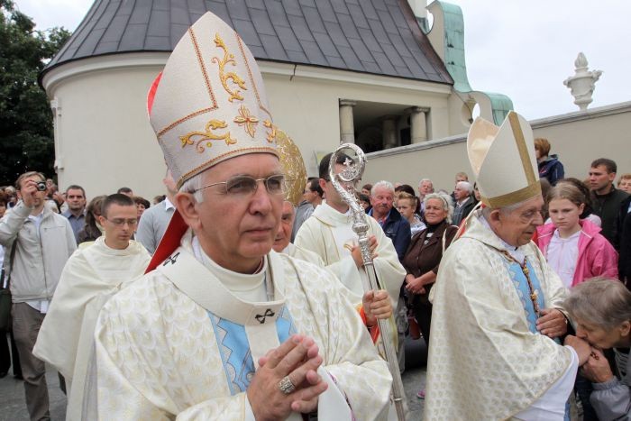 Nie możemy się zgodzić na drwinę i ośmieszanie rocznic