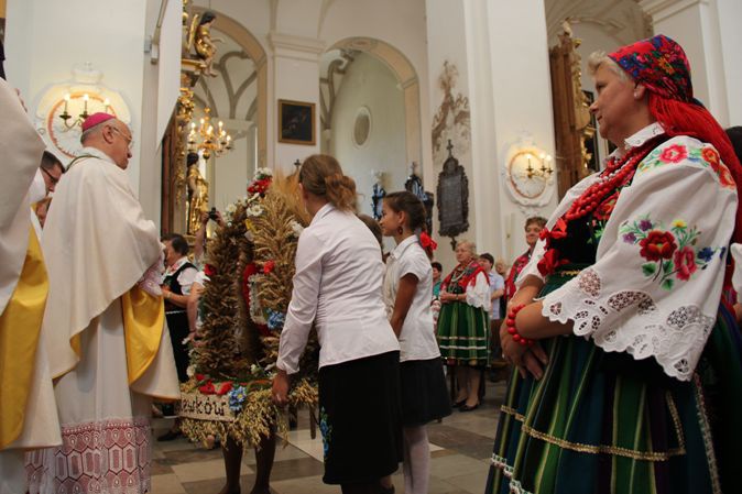 Dożynki w parafii katedralnej w Łowiczu