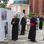  Na otwarcie wystawy przybyli nie tylko zaproszeni goście, ale też i mieszkańcy Fromborka 