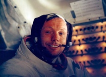 Neil Armstrong  nie żyje 