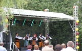Zespół Mazowszacy na scenie w Pilawicach