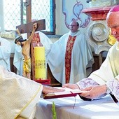  O. Samuel wobec bp. Ignacego Deca złożył przepisaną prawem przysięgę przy objęciu urzędu kościelnego 