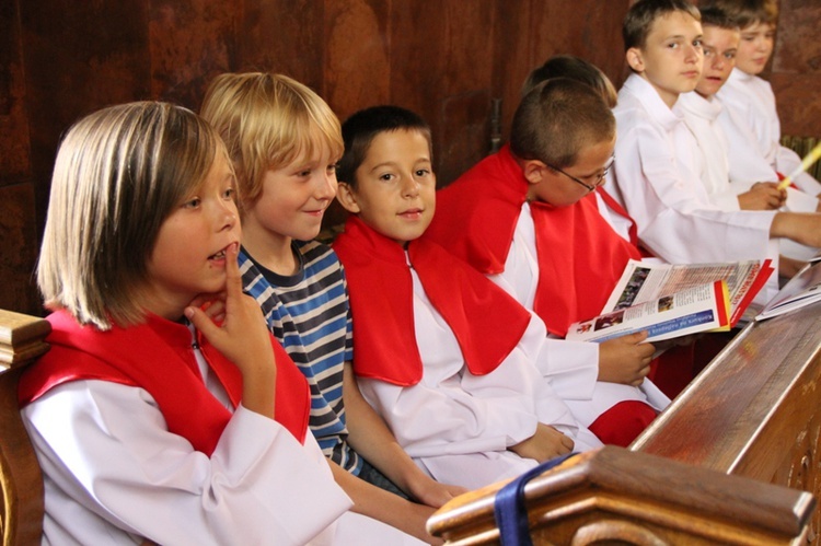 Ministranci w Piekarach Śląskich