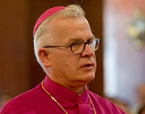 Abp Michalik: Bóg z każdego chce zrobić brylant