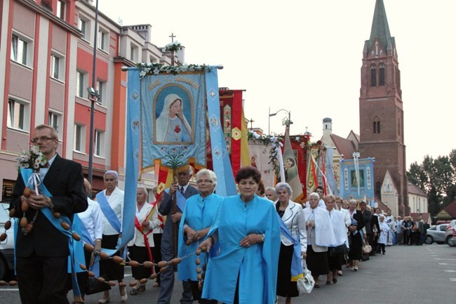 Procesja na oławskim rynku