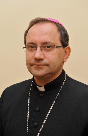 Bp Damian Muskus