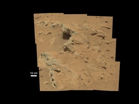 Curiosity znalazł koryto rzeki na Marsie