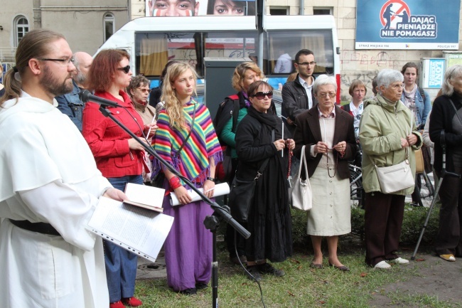 Koronka do Bożego Miłosierdzia na ulicach Wrocławia