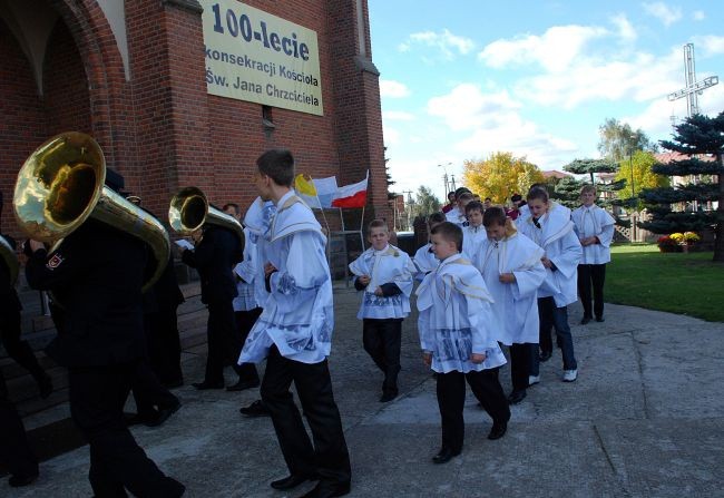 Uroczystość stulecia konsekracji kościoła w Bielsku zgromadziła władze gminy, powiatu płockiego i wielu parafian