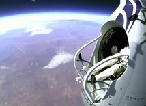 Skoczy ze stratosfery