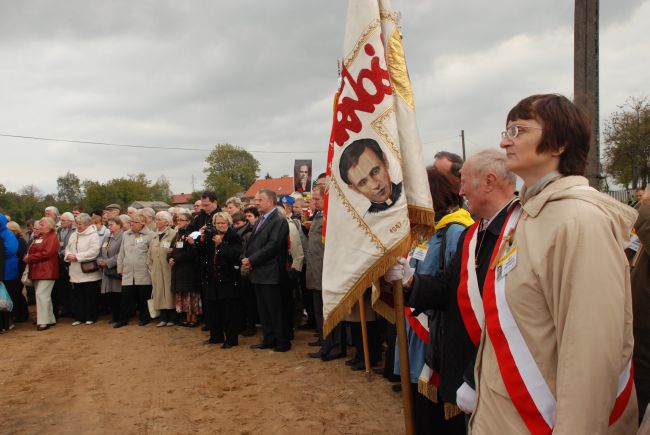 Krzyż pątniczy w Płocku Trzepowie