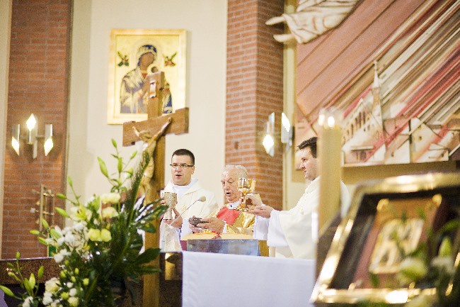 Relikwie bł. ks. Michała Sopoćki w Brzesku