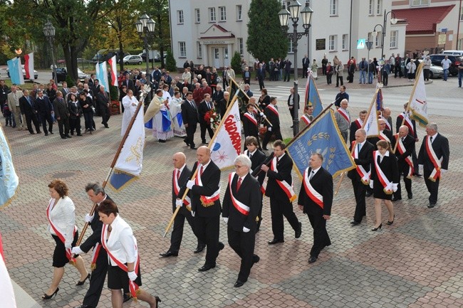 Do sanktuarium wniesiono ponad 30 pocztów sztandarowych