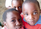 Dzieci w Afryce czekają na wolontariuszy