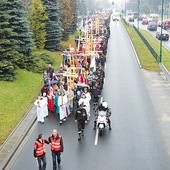 Nowy Targ–Ludźmierz. Według służb porządkowych, w marszu wzięło udział 3–4 tys. pątników 