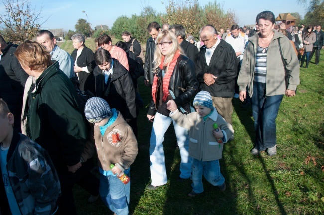 Droga Krzyżowa w Wał Rudzie