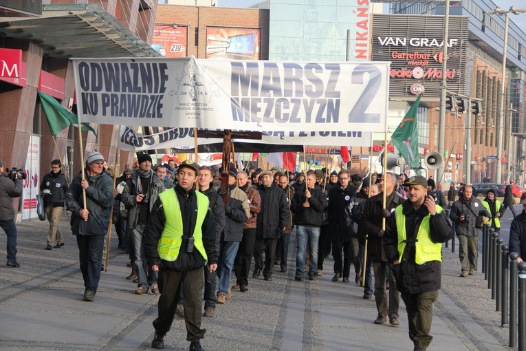 W ubiegłorocznym marszu wzięło udział ok. 600 osób. Organizatorzy liczą, że w niedzielę panów będzie jeszcze więcej