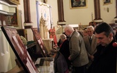 Dużym zainteresowaniem cieszyła się wystawa z historycznymi eksponatami pochodzącymi ze spalonego kościoła