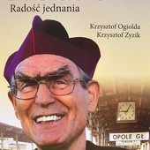 Krzysztof  Ogiolda,  Krzysztof Zyzik. Arcybiskup Nossol. Radość jednania. Wydawnictwo i Drukarnia Świętego Krzyża, Opole 2012, s. 244.