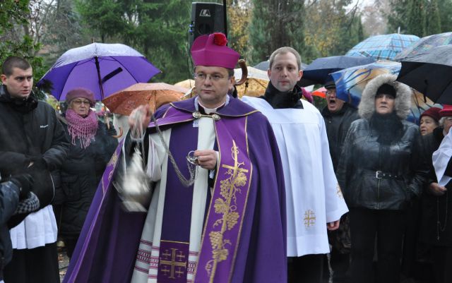 Uroczystości na cmentarzu w Gorzowie Wlkp.