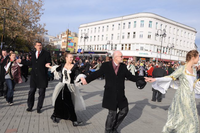 Polonez w Święto Niepodległości