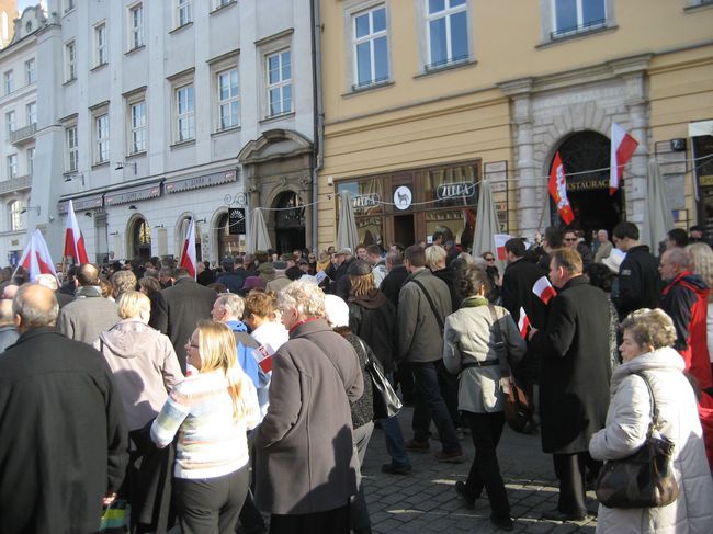 Świętowanie niepodległości na krakowskim Rynku Głównym