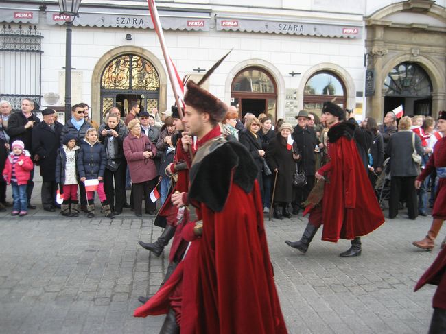 Świętowanie niepodległości na krakowskim Rynku Głównym