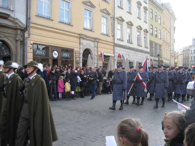 Świętowanie niepodległości na krakowskim Rynku Głównym