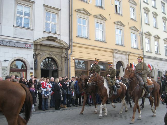 Świętowanie niepodległości na krakowskim Rynku Głównym