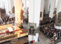 Uroczystości w bazylice Mariackiej zgromadziły setki wiernych