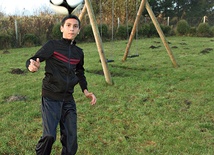 Paris ma 12 lat i już wie, że w przyszłości zostanie piłkarzem