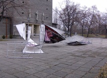 Zniszczona wystawa 