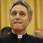 Abp Gänswein: nieszczęście, gdy biskupi i księża głoszą samych siebie