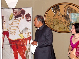  Delegacja z Indii ogląda prace artysty w Muzeum Regionalnym 