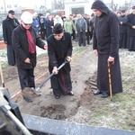 Rozpoczęcie budowy ośrodka Caritas i kościoła w Kutnie