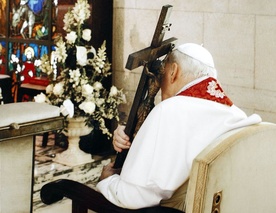 Krzyż Jana Pawła II zakończył peregrynację