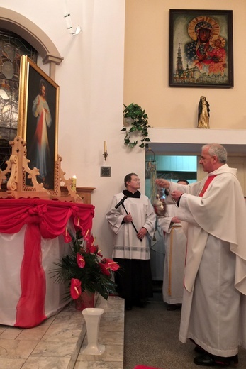 Peregrynacja obrazu Jezusa Miłosiernego w parafii pw. św. Maksymiliana Marii Kolbe w Głogowie