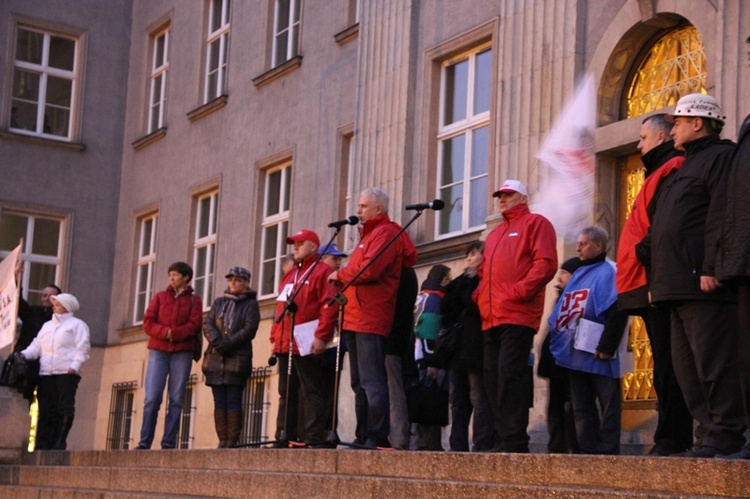 Demonstracja związkowców w Katowicach