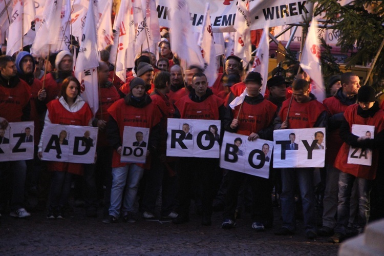 Demonstracja związkowców w Katowicach