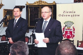 Duży może więcej