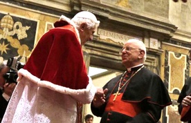 Papież prosi o modlitwę za Kościół 