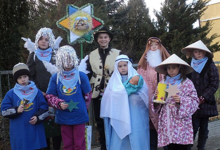 Kolędnicy misyjni z parafii w Kwielicach