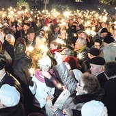 – Naszym celem nie powinno być idealne życie, ale życie święte – zachęcał kolędników bp Andrzej Czaja