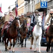 Orszak do stajenki poprowadzili Trzej Królowie